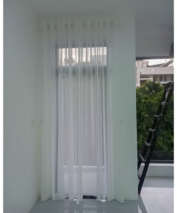 REM VOAN CHO CUA RA VAO