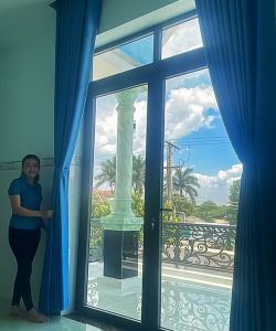 rem cua nha pho