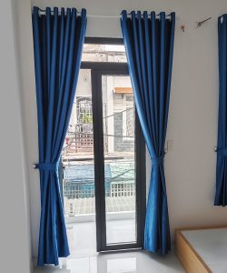 rem cua ra vao phong ngu 02