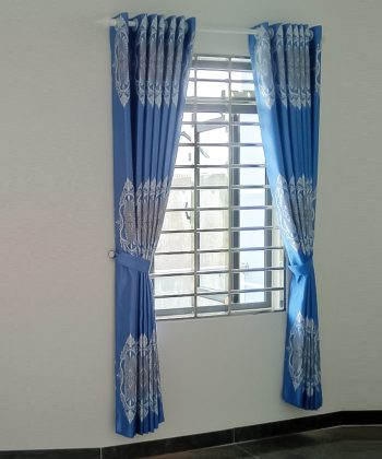 Rèm vải hoa văn Thêu 241125. 7 rem cua go vap 2 4