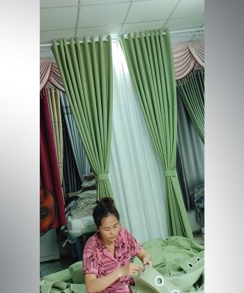 Rèm vải bố chống nắng tuyệt đối 241214. 32 rem cua go vap 1