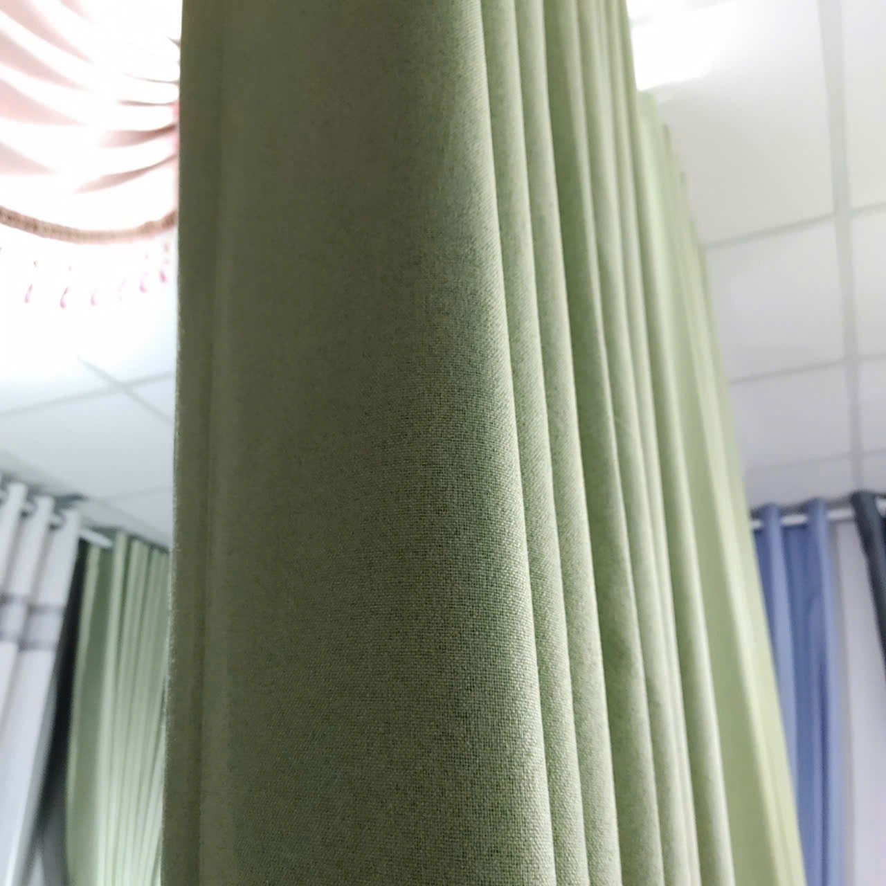 Rèm vải bố chống nắng tuyệt đối 241214. 80 Rèm vải bố chống nắng tuyệt đối 241214.
