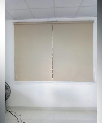 Rèm cuốn trơn 241202 cho nhà phố. 13 rem cuon long thanh 3 1