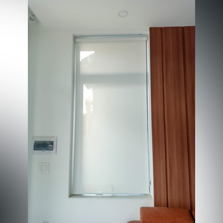 Rèm cuốn lưới nhà phố 241202. - Ảnh 4