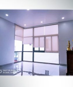 Alternative view of Rèm cuốn 241204 2 Giải Pháp Rèm Hoàn Hảo Cho Không Gian Phòng Thờ