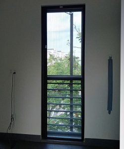 Cửa chống côn trùng ở Long Thành 250616 11 cua luoi chong con trung cho Cua ra vao ban cong