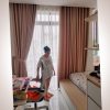 May rèm cửa quận Gò Vấp – Lắp đặt màn cửa tại nhà 1 rem cua 2 lop phong ngu cho cua 4 canh ra vao ban cong 1