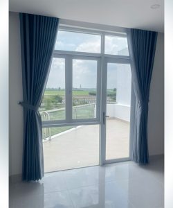 Chuyên thi công lắp đặt rèm cửa giá rẻ TpHCM 19 rem cua vai cua ra vao ban cong phong ngu