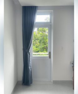 Chuyên thi công lắp đặt rèm cửa giá rẻ TpHCM 16 rem vai cua ra vao