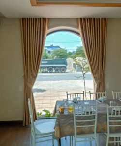 Lắp Rèm Cửa Vải Quán Ăn Sân Vườn Lê Văn Thọ Gò Vấp | Rèm Thiên Kim 13 lap dat rem cua cho quan an san vuon o le van tho go vap