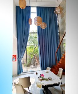Mẫu Rèm Cửa Phòng Khách Gác Lửng, Trần Cao Tối Ưu Ánh Sáng