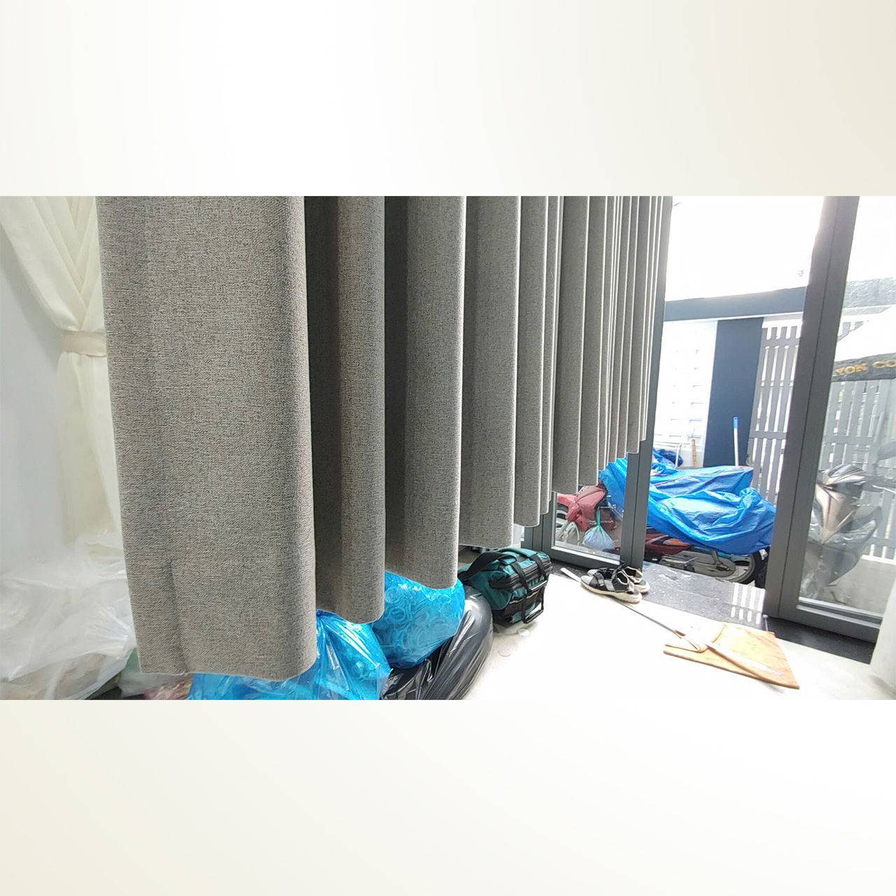 Mẫu Rèm Vải Blackout Cản Sáng 100% Hấp Sóng Cao Cấp | Cửa Hàng Rèm Cửa Gò Vấp & Rèm Cửa Quận 12 7 Mẫu Rèm Vải Blackout Cản Sáng 100% Hấp Sóng Cao Cấp | Cửa Hàng Rèm Cửa Gò Vấp & Rèm Cửa Quận 12 - Ảnh 6