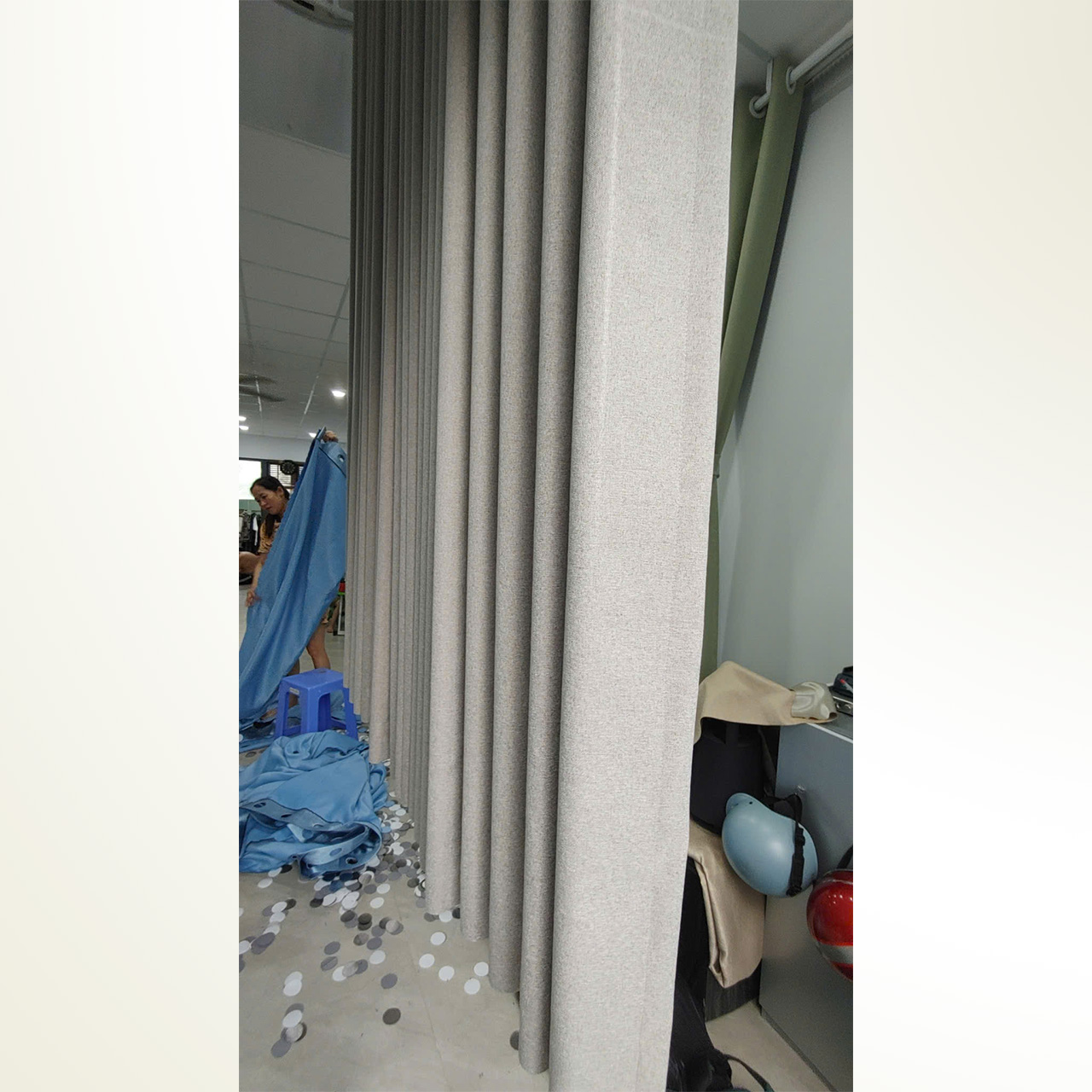 Mẫu Rèm Vải Blackout Cản Sáng 100% Hấp Sóng Cao Cấp | Cửa Hàng Rèm Cửa Gò Vấp & Rèm Cửa Quận 12 3 Mẫu Rèm Vải Blackout Cản Sáng 100% Hấp Sóng Cao Cấp | Cửa Hàng Rèm Cửa Gò Vấp & Rèm Cửa Quận 12 - Ảnh 2